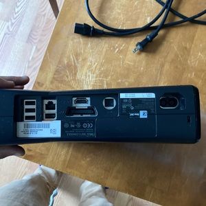 Xbox 360 With Kinect and charging port